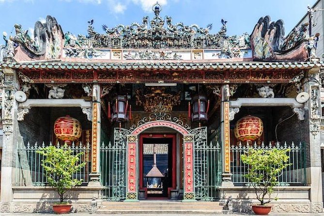 Ho Chi Minh City Tour - Half Day Tour - Stop 1: Saigon Central Post Office and the French-Colonial Wow