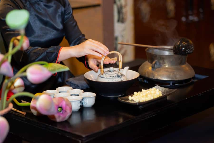 Ho Chi Minh City: Vietnamese Lotus Tea Culture Experience - Tea culture lessons right by Bitexco Tower
