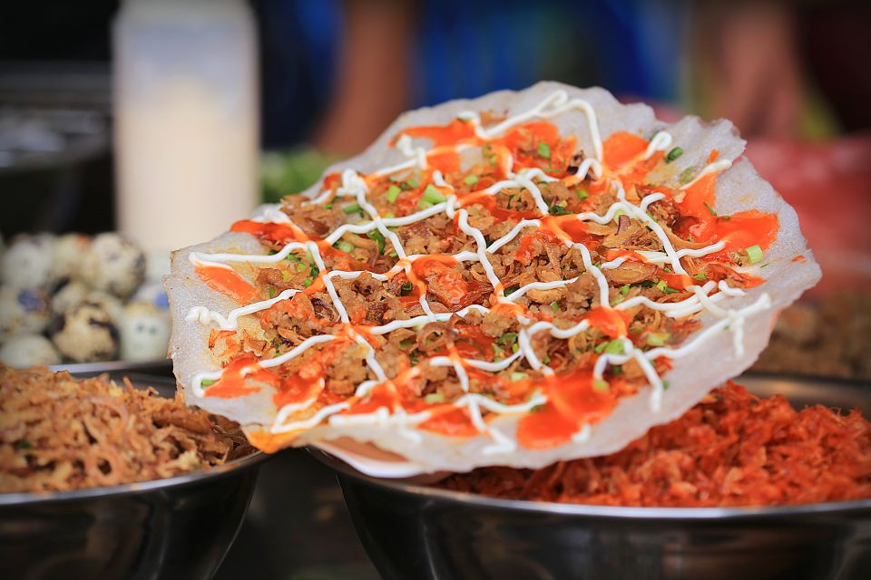 Ho Chi Minh City’s Most Tasty Street Food Tour by Motorbike - Dessert Stop: Vietnamese Plan Cake to Finish Strong