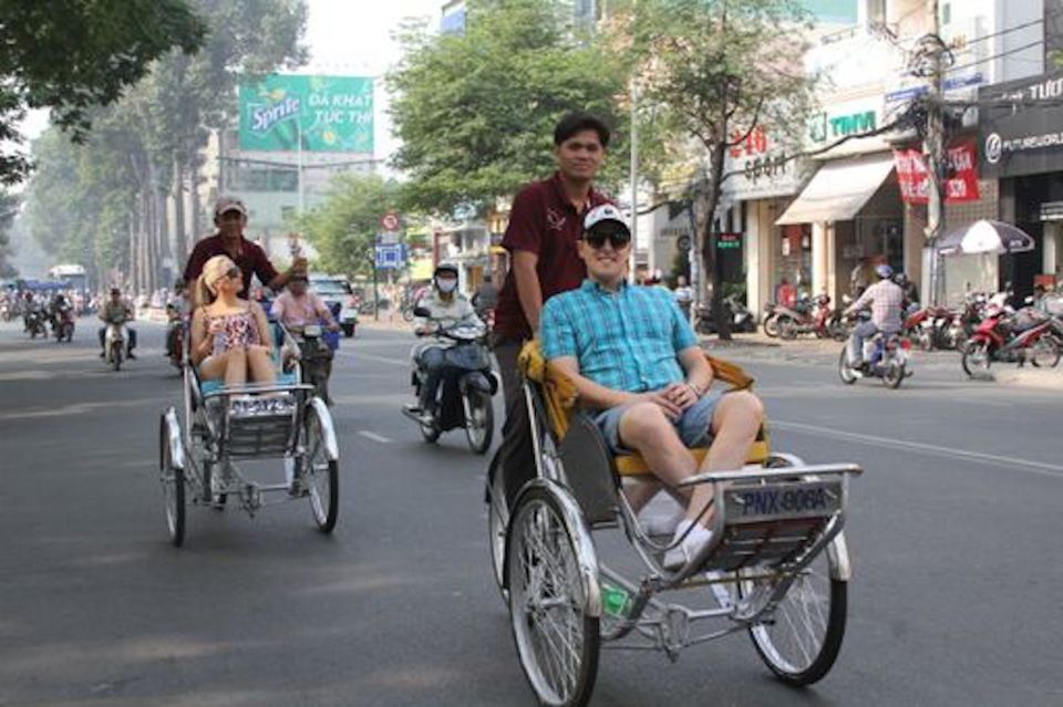 Ho Chi Minh: Full-Day Private City Tour - Lunch and street fuel: famous phở plus a real break from heat