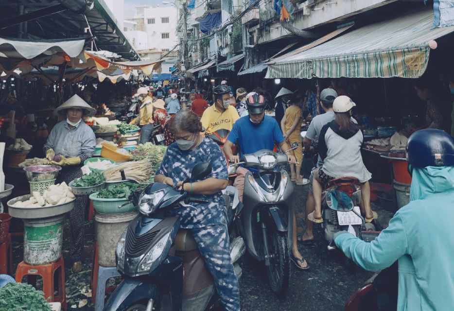 Ho Chi Minh: Local Cooking Class At Auntie's Home - Pickup points, motorbike energy, and the walk to the market