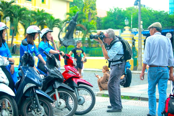 Ho Chi Minh Night Tour by Motorbikes with Female Rider | KissTour - The included light dinner: how the food fits your night
