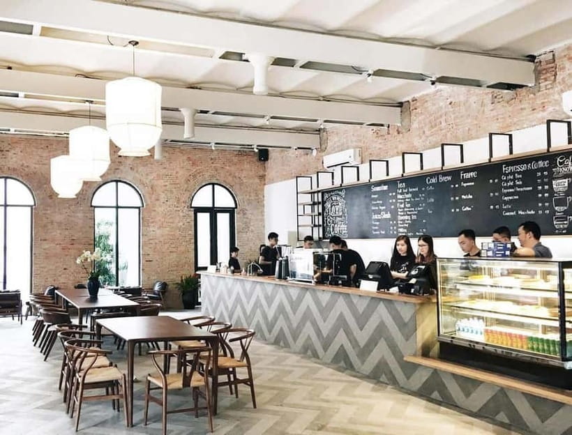 Ho Chi Minh: Private Full-Day Highlights & Bitexco Skydeck - The Mid-Morning Café Break: Real Life Between Sights