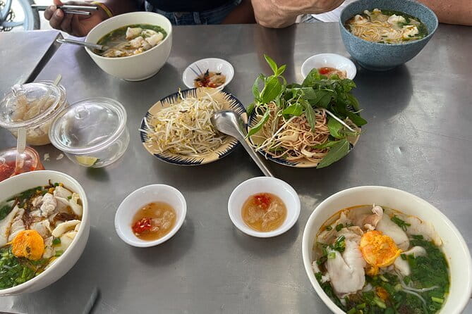 Ho Chi Minh Street Food & City Sights with Local Female Guide - The 2.5-Hour Food Portion: What You’ll Be Doing (and How to Prepare)