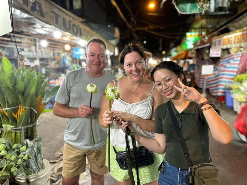 Ho Chi Minh: Street Food & Sightseeing Tour with Local Guide - Key things that make this tour worth your time