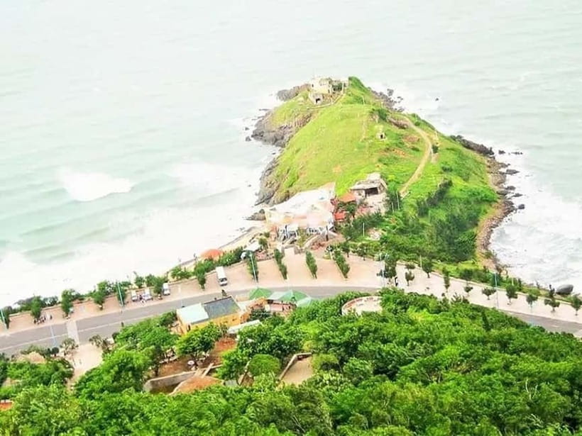 Ho Chi Minh: Vung Tau 1-Day Tour with Christ Statue & Lunch - Vietnamese Seafood Lunch: Where the Value Can Spike