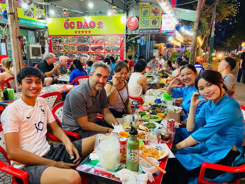 KISSTOUR | Motorbike Food Tour Female Drivers in Ho Chi Minh - District Contrast: How the Route Makes Saigon Feel Real