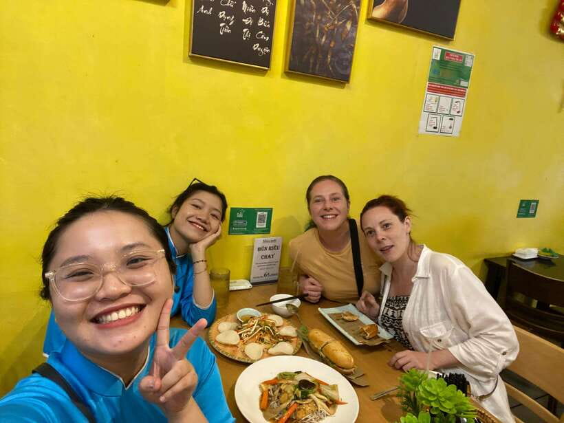 KISSTOUR | Motorbike Food Tour Female Drivers in Ho Chi Minh - Practical Tips to Enjoy Every Dish