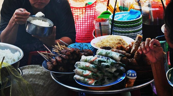 Local Cooking Class At Auntie's Home - Quick highlights from a home kitchen in District 6
