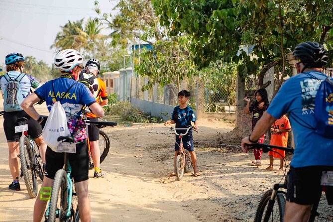 Mekong Delta 4 Days Cycling Trip-Off the Beaten Track - Day 1: Ho Chi Minh City to My Tho, then An Binh Island cycling