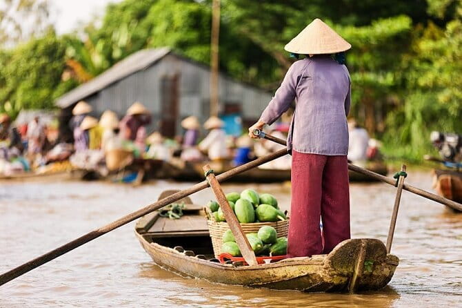 Mekong Delta Discovery Day Tour - Vinh Trang Pagoda: a calm stop that resets the pace