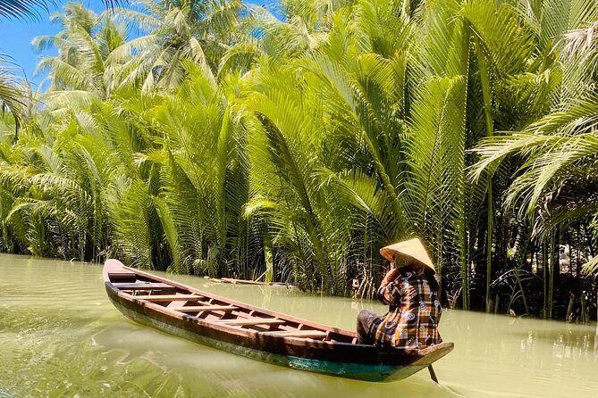 Mekong Delta Full-Day Tour - Lunch by the riverside and Đờn Ca Tài Tử folk music