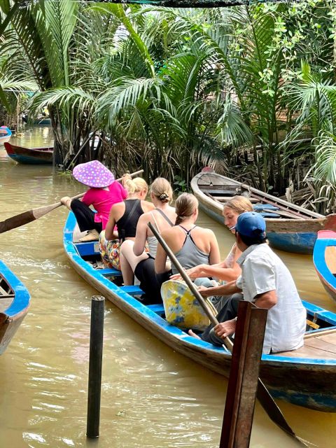 MeKong Delta Tour - Palm-creek transport: sampan rowing and small motorboats