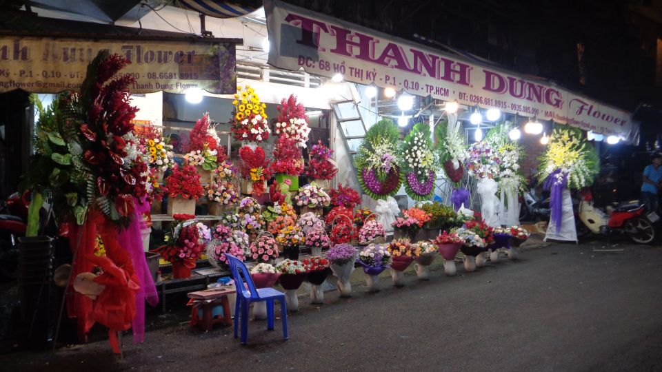 Midnight Street Food Tour In Saigon By Motorbike - Old Mafia Area Street Food: Seafood, Beer, and Real-Night Energy