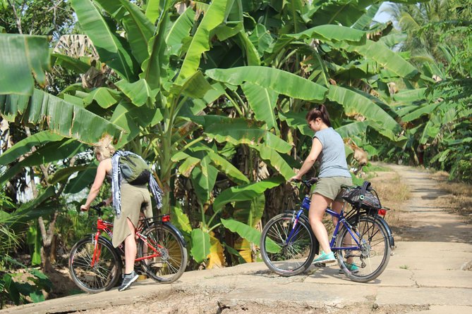 Non Touristy - Mekong Delta 1 Day With Biking - Getting to the Mekong: the 8:00 AM start makes sense