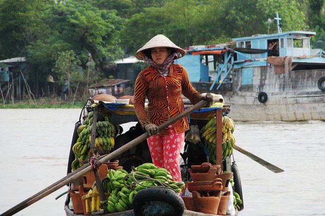 Private 2-Day Tour: Ho Chi Minh City to Cambodia by Mekong River - Day 2 starts early: breakfast and transfer toward the Cambodian border