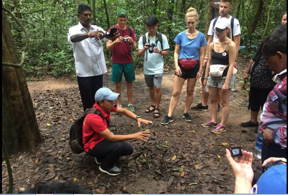 Private Cu Chi & Mekong Delta Tour: History Meets Nature - Lunch En Route to the Mekong: Simple Food, Real Timing