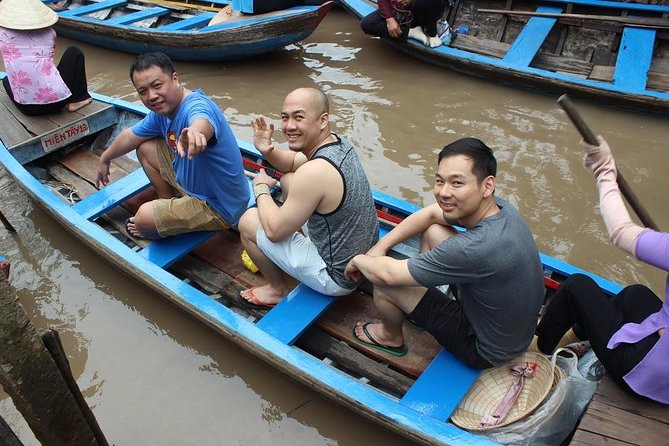 Private Cu chi Tunnels and Mekong Delta 1 Day - The war-time food stop: tapioca with hot pandan tea