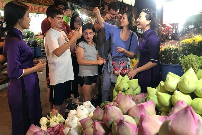 Private Ho Chi Minh City Tour from Port & Vietnamese Egg Coffee - Saigon Opera House and quick architectural breathing room