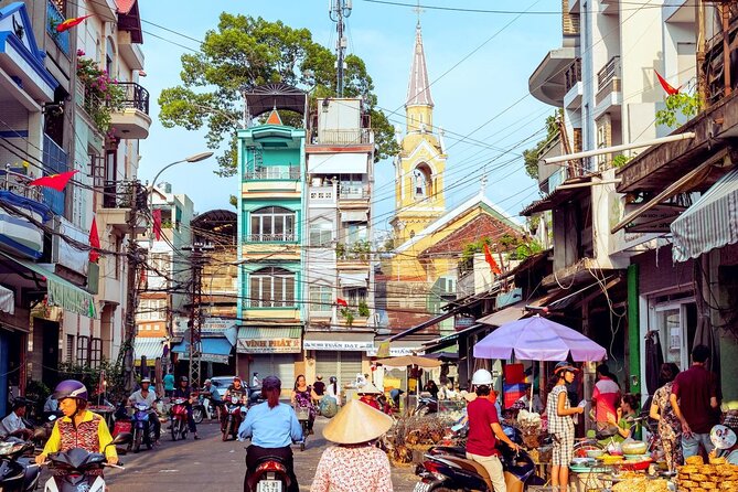 Private Ho Chi Minh City Tour Full day Trip - Lunch, bottled water, and what you might need to pay for