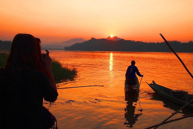PRIVATE Luxury Sunset Mekong Afternoon trip from HCM city - Vietnamese BBQ dinner at the right time