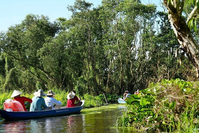 Private Luxury Tour Mekong Delta 1 day - Tien River cruise and boat ride: fresh air and traditional music