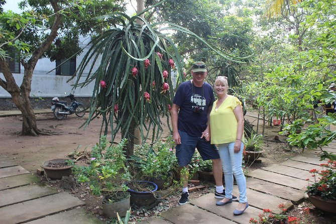 Private Mekong Delta 1 day - Don Ca Tai Tu and the mangrove palm canal row-boat ride