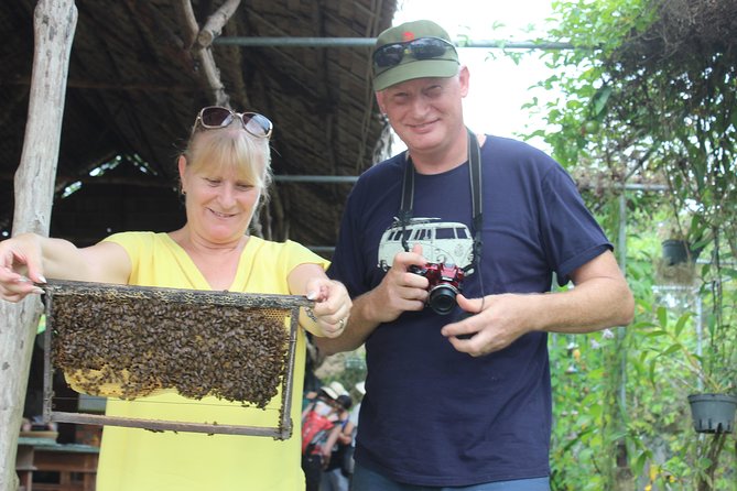 Private Mekong Delta 1 day - Python farm stop and the day’s included extras