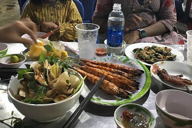 Private Saigon Street Food Tour with Motorbike - The 4-hour plan: four stops and five districts of real eating