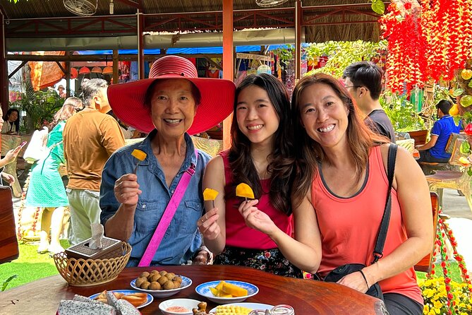 Private Scooter Street Food Tour in Saigon with 11 Tastings - Dừa tắc at stop four: coconut kumquat drink to cool you off