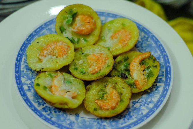 Private Street Food Motorbike Tour in Ho Chi Minh City - Drinks, sticky rice wine, and how to handle allergies confidently