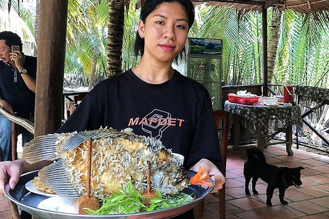 Private tour: Explore the authentic rural life in Ben Tre - Mat Weaving House: the best souvenir is learning a skill