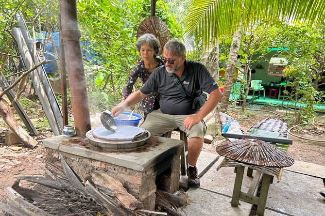 Private tour: Explore the authentic rural life in Ben Tre - Rowing through scissor canals and the Water Palms Canal