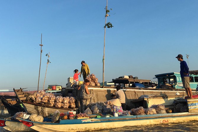 Private tour to Mekong Delta 1 day - Lunch on the Mekong Delta and the local farmer meeting