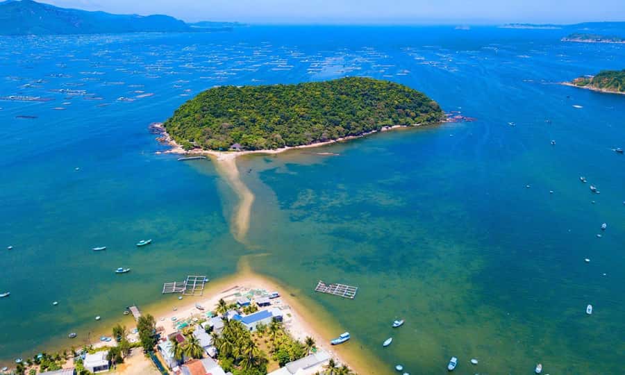 Quy Nhon Island Day Tour: Ky Co Beach, Eo Gio - How the day tour works (price, what’s included, and where value comes from)