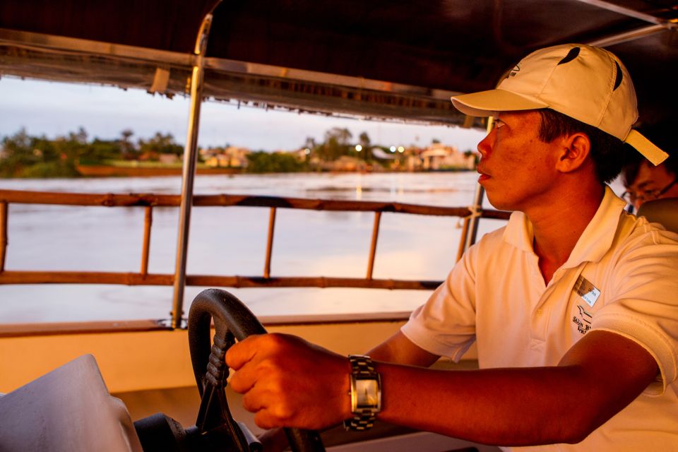 Romantic Sunset Cruise by Speedboat - Onboard comfort: drinks, snacks, and a photo-friendly ride