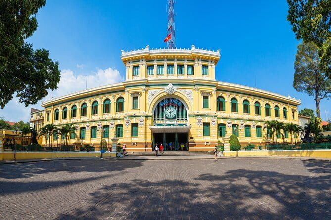 Saigon After Dark Foodie Tour by Army Open Air Jeep 4 Hours - Stop 5: Ho Thi Ky Flower Market after dark