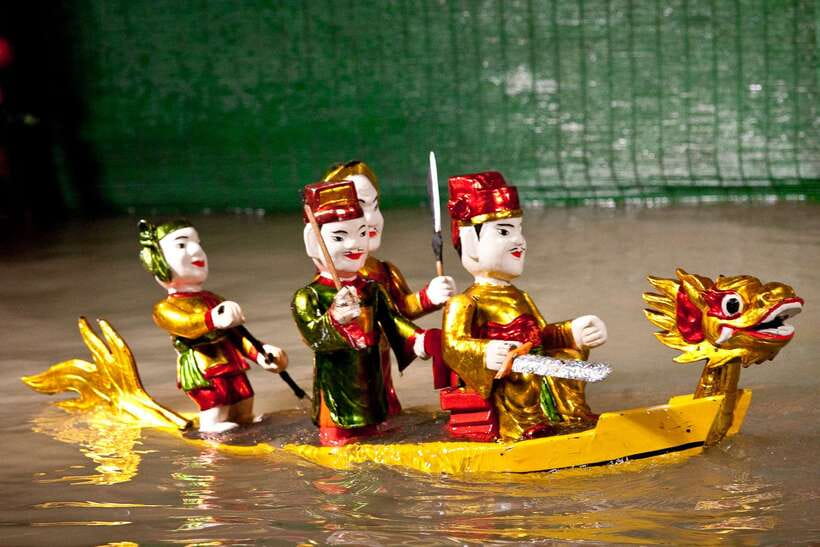 Saigon by Night: Traditional Dinner Cruise - Dinner on the Bach Dang River: night views, Southern folk music, and set-menu reality