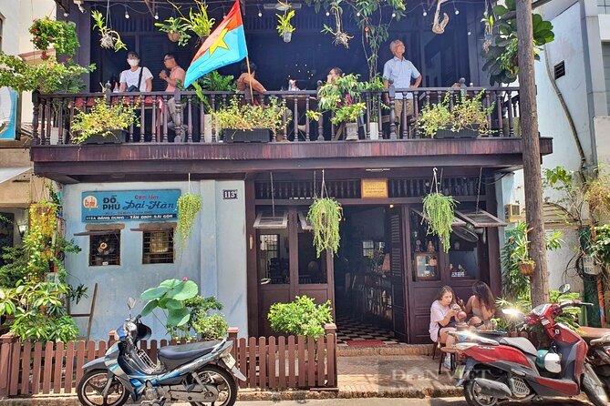 Saigon City Sights & War Remnant Museum on Scooter - Scooter time: why this tour feels more real than buses