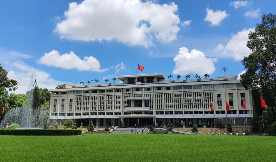 Saigon City Tour From Phu My Port By Private Car - What to Bring for a Photo-Heavy, Sun-Heavy Day