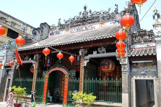 Saigon Highlights Full Day Tour - Lunch, cool towels, and A/C: the small stuff that saves your day