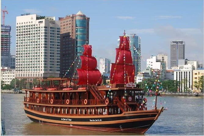 Saigon Local Sightseeing Free Walking Tour - Stop 3: Local alleys first, then optional coffee and snacks