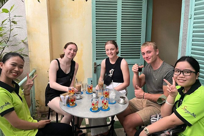 Saigon Morning and Afternoon Adventure by Vespa - From pickup to open road: how the Vespa part really works