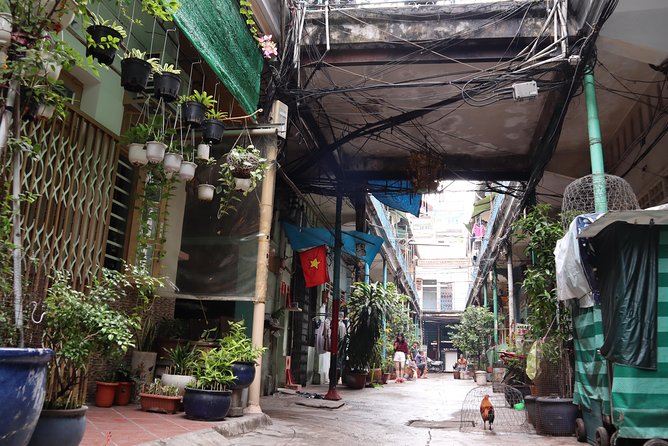 Saigoncholon - Soai Kinh Lam fabric market: silk trading energy