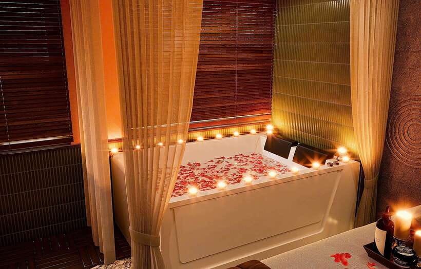 Sense Spa Signature Aroma Massage (60 min.) - Room Setup at Sense Spa: Semi-Private Calm vs Private Comfort