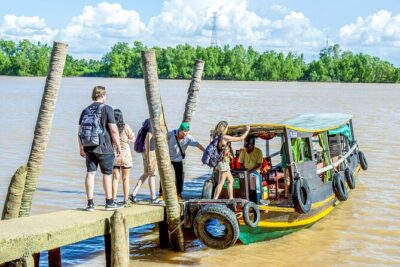 Small-group 2-Day Mekong Delta: Floating market, Cooking Class... - Getting from Ho Chi Minh City to My Tho: Early Start, Real Scenery
