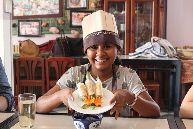 Small-group Cooking Class with Market visiting (4-5 hours) - Cyclo Pickup and Market Start: Easy Half-Day, Real-World Saigon