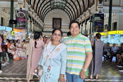Small Group Ho Chi Minh City Half Day Sightseeing Tour - Meeting Your Guide and Getting Comfortable Fast