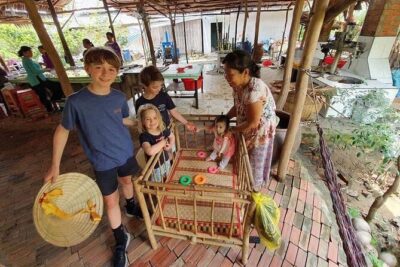 SMALL GROUP - Mekong Delta 1 Day Tour with Lunch - Leaving Saigon: Vinh Trang Pagoda and the river Tien pause
