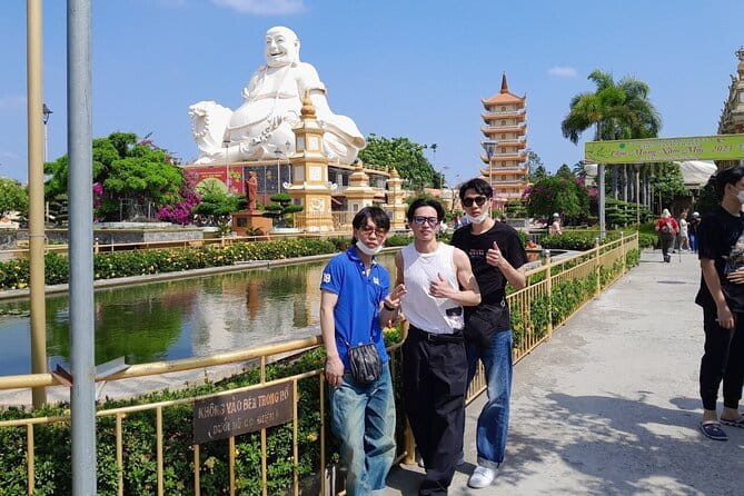 Small group tour Mekong Delta Full day - Vinh Trang Pagoda in the Mekong Delta: A Big Temple Stop That Actually Makes Sense